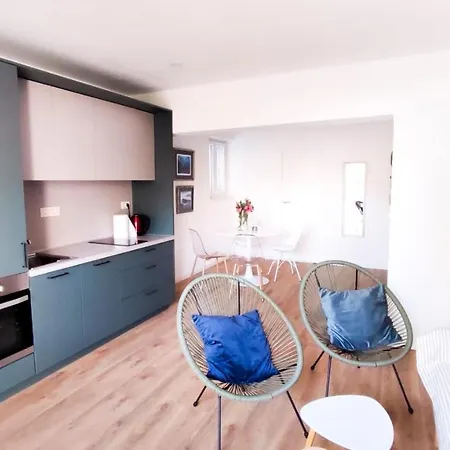 Garden Family Apartment